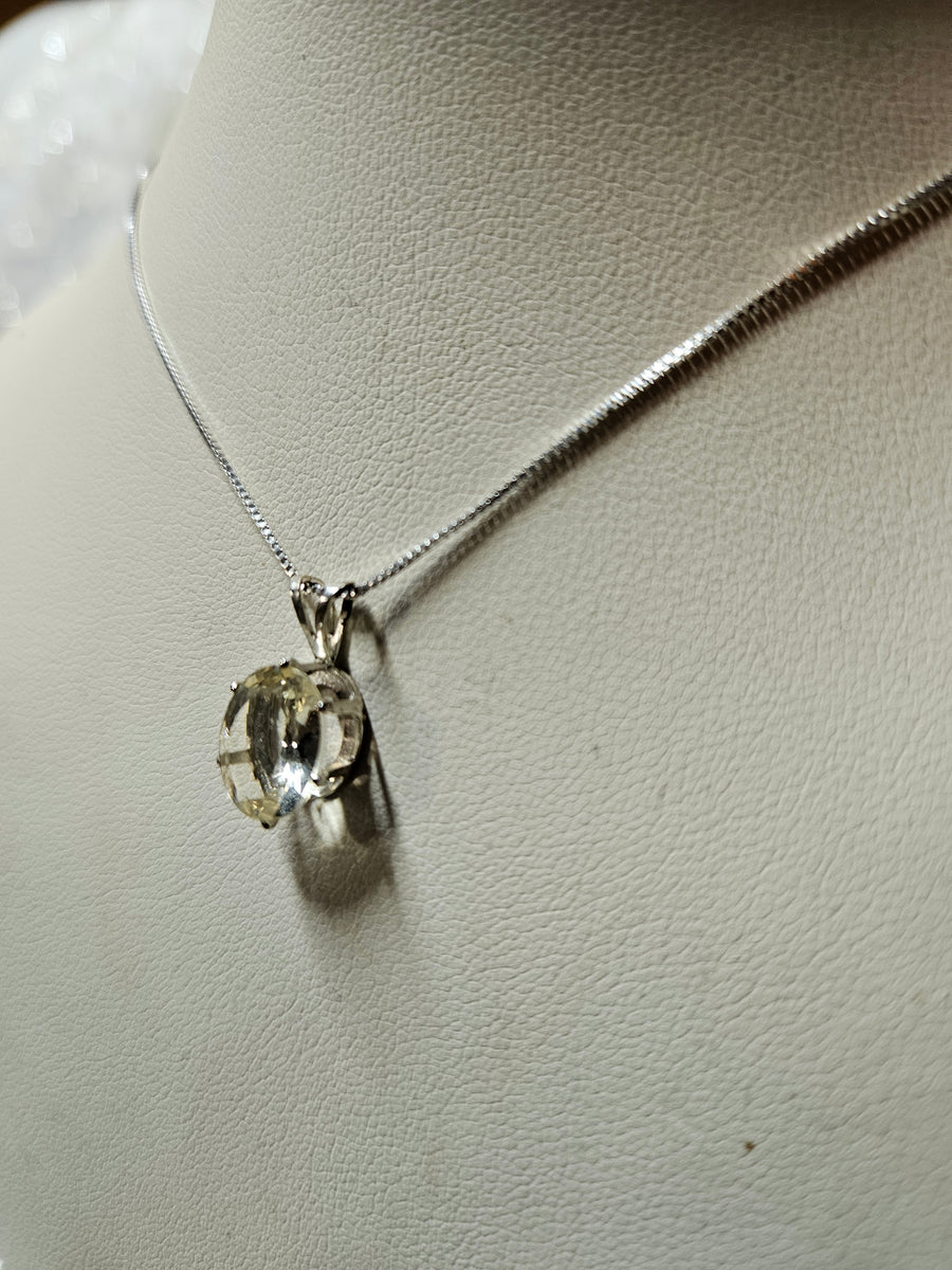 Prasiolite Oval Pendant